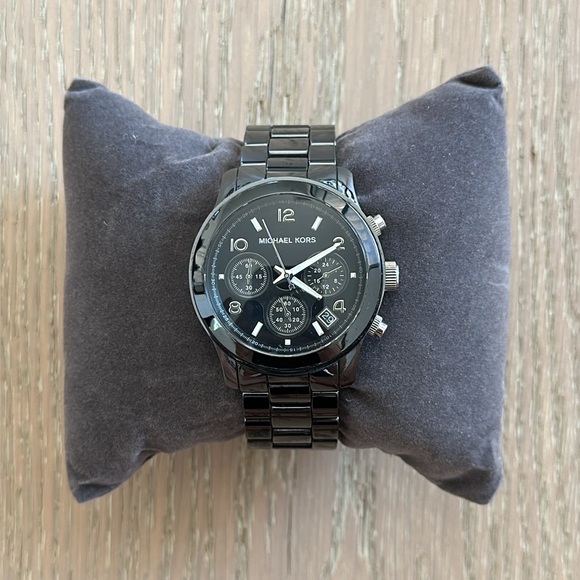 Michael Kors Runway Black Ceramic Dial Black Steel Strap Watch - MK5162 - Picture 3 of 13